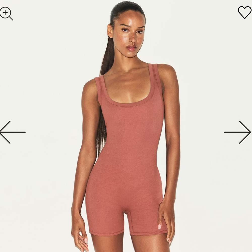 SKIMS NWT Cotton Rib Onesie Color Redwood Sz Small - Picture 2 of 7